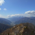 Aprile 2016 - Nella foto Pasini, foschia da Sud e qualche stratocumulo sul Baldo il giorno 10 Aprile, dopo il peggioramento che nei giorni precedenti ha interessato il Veneto.